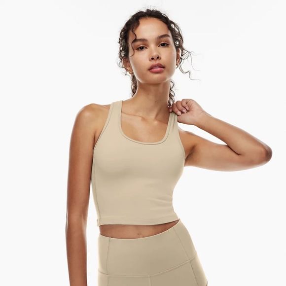 Aritzia Tops - NWOT Aritzia TnAction TnaLIFE™ Skip Tank (SIZE XS)